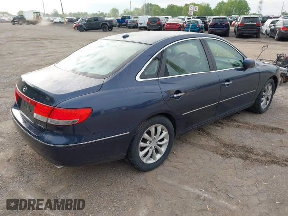 2007 Hyundai Azera SE with VIN KMHFC46F47A195122, listed as a IAAI auction lot 42202807 with 70,694 mi miles and . Bid and sale history available at DreamBid. Image 4.