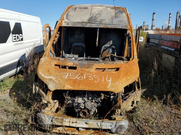 2022 Ford Transit Cargo with VIN 1FTBR3U88NKA61401, listed as a Copart auction lot 75613514 with Not provided miles and Non repairable. Bid and sale history available at DreamBid. Image 5.