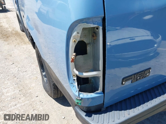 1998 Ford F-150 with VIN 1FTZF1720WNB96004, listed as a IAAI auction lot 42577043 with 271,652 mi miles and . Bid and sale history available at DreamBid. Image 6.