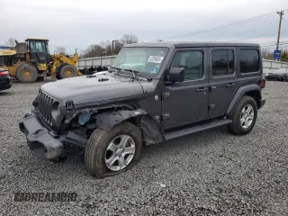2020 Jeep Wrangler Unlimited Sport S z VIN 1C4HJXDN1LW139683, wystawiony jako Copart lot #53299595 z przebiegiem 74 140 mil mil oraz Szkoda całkowita • Salvage title. Historia ofert i sprzedaży dostępna na DreamBid. Obrazek 1.
