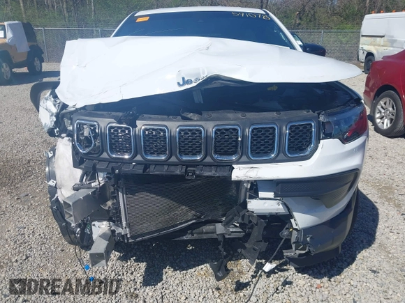 2024 Jeep Compass Sport with VIN 3C4NJDAN2RT591078, listed as a IAAI auction lot 41984705 with 49,220 mi miles and . Bid and sale history available at DreamBid. Image 6.