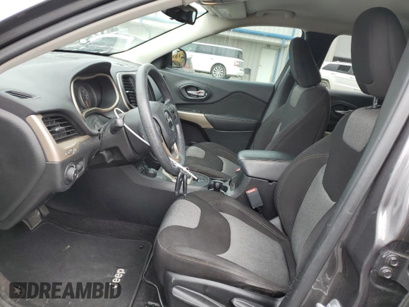 2018 Jeep Cherokee Latitude Tech Connect with VIN 1C4PJMCB3JD601283, listed as a Copart auction lot 51901955 with 83,467 mi miles and Salvage title. Bid and sale history available at DreamBid. Image 7.