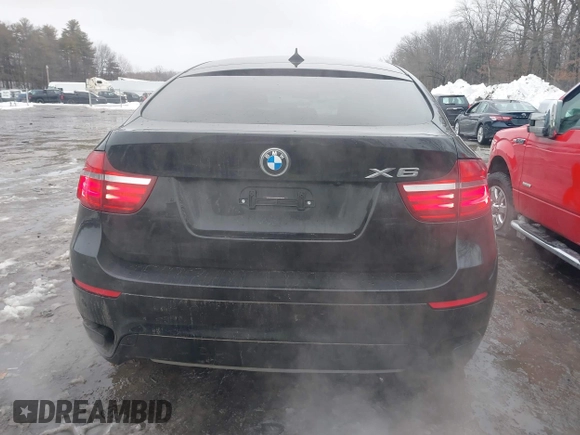 2014 BMW X6 50i z VIN 5UXFG8C51EL592380, wystawiony jako IAAI lot #41566410 z przebiegiem 110 142 mil mil oraz . Historia ofert i sprzedaży dostępna na DreamBid. Obrazek 16.