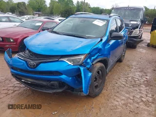 2017 Toyota RAV4 LE z VIN 2T3ZFREV4HW383558, wystawiony jako IAAI lot #42017533 z przebiegiem 113 172 mil mil oraz . Historia ofert i sprzedaży dostępna na DreamBid. Obrazek 2.