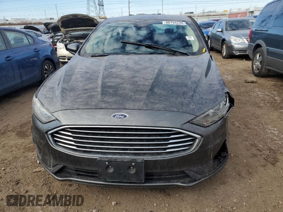 2019 Ford Fusion SE with VIN 3FA6P0LU4KR274282, listed as a Copart auction lot 88794235 with 88,414 mi miles and Clean Title. Bid and sale history available at DreamBid. Image 5.