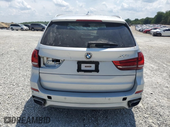 2015 BMW X5 xDrive50i z VIN 5UXKR6C50F0J75350, wystawiony jako Copart lot #55146105 z przebiegiem Nie podano mil oraz Szkoda całkowita • Salvage title. Historia ofert i sprzedaży dostępna na DreamBid. Obrazek 6.
