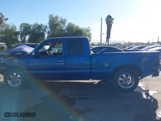 2000 Chevrolet Silverado 1500 LS with VIN 2GCEC19T9Y1186623, listed as a IAAI auction lot 40830351 with 1 mi miles. Bid and sale history available at carsss.com. Image 14.