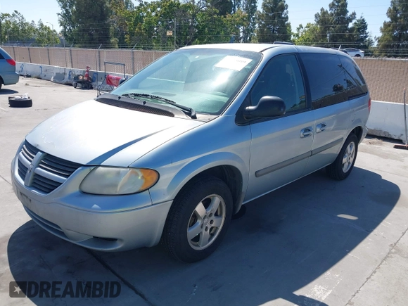 2005 Dodge Caravan SXT with VIN 1D4GP45R25B284206, listed as a IAAI auction lot 42548089 with 271,404 mi miles and . Bid and sale history available at DreamBid. Image 2.