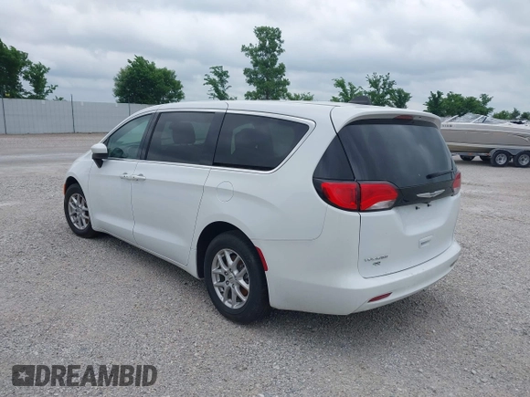 2022 Chrysler Voyager LX z VIN 2C4RC1CG6NR208667, wystawiony jako IAAI lot #41971190 z przebiegiem 75 375 mil mil oraz . Historia ofert i sprzedaży dostępna na DreamBid. Obrazek 3.