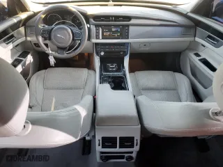 2016 Jaguar XF 35t Prestige with VIN SAJBE4BVXGCY13334, listed as a Copart auction lot 45523235 with 106,632 mi miles and Salvage Title. Bid and sale history available at carsss.com. Image 8.