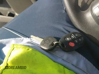 2018 Toyota Sienna LE Auto Access Seat с VIN 5TDKZ3DC8JS911678, выставлен на аукционе IAAI как лот 41136523 с пробегом 105 896 миль миль и . История ставок и продаж доступна на DreamBid. Изображение 11.