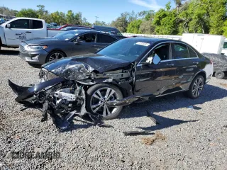 2021 Mercedes-Benz C 300 z VIN W1KWF8DB1MR605185, wystawiony jako Copart lot #49703095 z przebiegiem Nie podano mil oraz Nie do naprawy • Non repairable. Historia ofert i sprzedaży dostępna na DreamBid. Obrazek 1.
