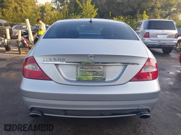 2006 Mercedes-Benz CLS-Class with VIN WDDDJ75X76A062548, listed as a IAAI auction lot 40212012 with 117,233 mi miles. Bid and sale history available at carsss.com. Image 16.