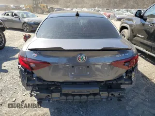 2022 Alfa Romeo Giulia Veloce z VIN ZARFANBN0N7659259, wystawiony jako Copart lot #51036795 z przebiegiem 13 636 mil mil oraz Szkody całkowita. Historia ofert i sprzedaży dostępna na DreamBid. Obrazek 6.