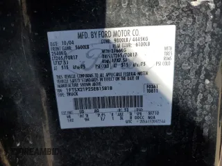 2005 Ford F-250 XL with VIN 1FTSX21P25EB15818, listed as a Copart auction lot 54222215 with 260,018 mi miles and Salvage Title. Bid and sale history available at DreamBid. Image 13.