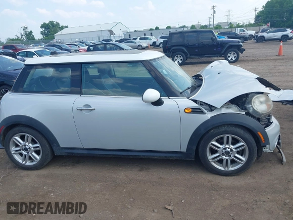 2011 MINI Hardtop with VIN WMWSU3C5XBT092450, listed as a IAAI auction lot 42409929 with 168,528 mi miles and . Bid and sale history available at DreamBid. Image 13.