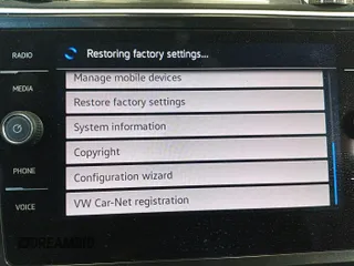 2024 Volkswagen Tiguan SE z VIN 3VV3B7AX7RM105271, wystawiony jako IAAI lot #42752403 z przebiegiem 27 050 mil mil oraz . Historia ofert i sprzedaży dostępna na DreamBid. Obrazek 15.