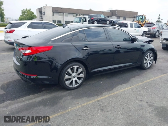 2012 Kia Optima SX z VIN 5XXGR4A68CG016223, wystawiony jako IAAI lot #42427776 z przebiegiem 136 653 mil mil oraz . Historia ofert i sprzedaży dostępna na DreamBid. Obrazek 4.