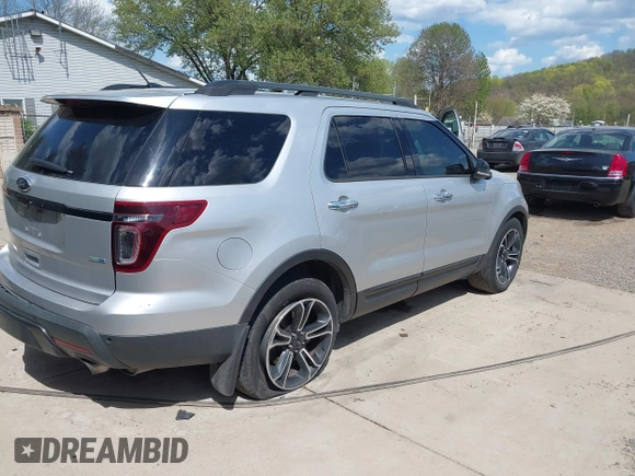 2013 Ford Explorer Sport z VIN 1FM5K8GT3DGC08879, wystawiony jako IAAI lot #42120822 z przebiegiem 183 713 mil mil oraz . Historia ofert i sprzedaży dostępna na DreamBid. Obrazek 4.