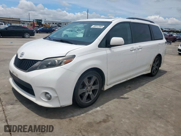 2017 Toyota Sienna SE with VIN 5TDXZ3DC9HS821990, listed as a Copart auction lot 60912365 with 182,672 mi miles and Salvage title. Bid and sale history available at DreamBid. Image 1.