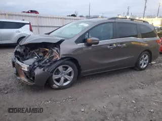 2019 Honda Odyssey EX-L z VIN 5FNRL6H71KB034634, wystawiony jako Copart lot #81888324 z przebiegiem 122 586 mil mil oraz Nie do naprawy • Non repairable. Historia ofert i sprzedaży dostępna na DreamBid. Obrazek 1.