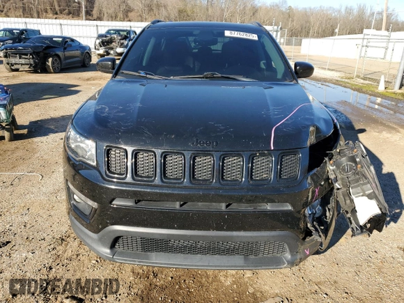2018 Jeep Compass Altitude with VIN 3C4NJDBBXJT325669, listed as a Copart auction lot 87762825 with 70,738 mi miles and Salvage Title. Bid and sale history available at carsss.com. Image 5.