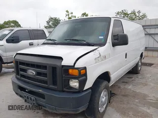 2010 Ford Econoline Cargo Commercial z VIN 1FTNE2EW7ADA73425, wystawiony jako IAAI lot #41697733 z przebiegiem 441 452 mil mil oraz . Historia ofert i sprzedaży dostępna na DreamBid. Obrazek 2.