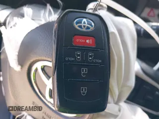 2021 Toyota Sienna LE with VIN 5TDKSKFC4MS004345, listed as a IAAI auction lot 42145140 with 103,544 mi miles and . Bid and sale history available at DreamBid. Image 11.