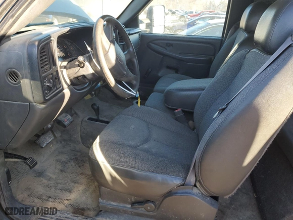 2007 Chevrolet Silverado 2500HD Classic LT1 with VIN 1GCHK29D07E118819, listed as a Copart auction lot 80696874 with 233,020 mi miles and Salvage Title. Bid and sale history available at carsss.com. Image 7.