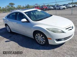 2011 Mazda Mazda6 i Touring with VIN 1YVHZ8CH7B5M08715, listed as a IAAI auction lot 41866193 with 184,267 mi miles. Bid and sale history available at carsss.com. Image 1.