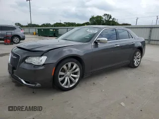 2019 Chrysler 300 Limited z VIN 2C3CCAEG3KH585899, wystawiony jako Copart lot #55074895 z przebiegiem 102 052 mil mil oraz Szkoda całkowita • Salvage title. Historia ofert i sprzedaży dostępna na DreamBid. Obrazek 1.