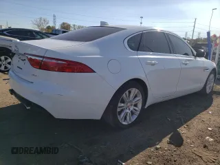 2017 Jaguar XF 35t Premium with VIN SAJBD4BVXHCY30154, listed as a Copart auction lot 76931694 with 95,207 mi miles and Clean Title. Bid and sale history available at carsss.com. Image 3.