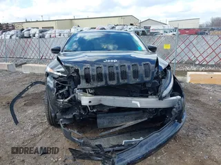 2014 Jeep Cherokee Limited with VIN 1C4PJMDS3EW211129, listed as a IAAI auction lot 41877310 with 91,791 mi miles and . Bid and sale history available at DreamBid. Image 12.