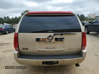 2008 Cadillac Escalade ESV z VIN 1GYFK668X8R195644, wystawiony jako Copart lot #51516375 z przebiegiem 212 510 mil mil oraz Szkoda całkowita • Salvage title. Historia ofert i sprzedaży dostępna na DreamBid. Obrazek 6.