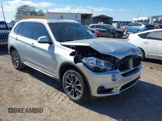 2017 BMW X5 sDrive35i z VIN 5UXKR2C57H0U18633, wystawiony jako IAAI lot #41627253 z przebiegiem 85 622 mil mil oraz . Historia ofert i sprzedaży dostępna na DreamBid. Obrazek 1.