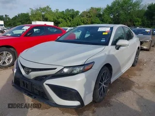 2023 Toyota Camry SE with VIN 4T1G11AK7PU090957, listed as a IAAI auction lot 42022132 with 62,556 mi miles. Bid and sale history available at carsss.com. Image 17.