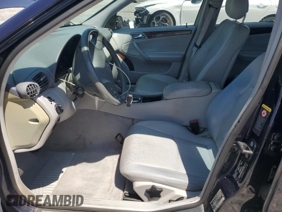 2001 Mercedes-Benz C 230/260/280/320 с VIN WDBRF61J51F090047, выставлен на аукционе Copart как лот 57763475 с пробегом 125 263 миль миль и Списание • Salvage title. История ставок и продаж доступна на DreamBid. Изображение 7.