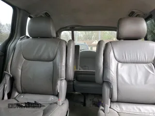 2006 Toyota Sienna XLE with VIN 5TDZA22C16S403014, listed as a Copart auction lot 51756235 with 201,259 mi miles and Salvage Title. Bid and sale history available at carsss.com. Image 10.