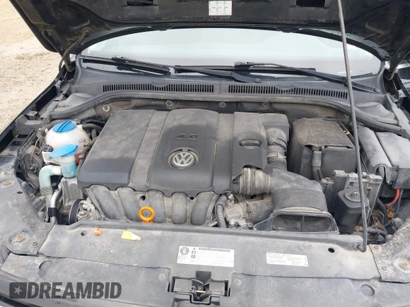 2013 Volkswagen Jetta SE with VIN 3VWDX7AJ1DM352551, listed as a IAAI auction lot 42473476 with 95,612 mi miles and . Bid and sale history available at DreamBid. Image 10.
