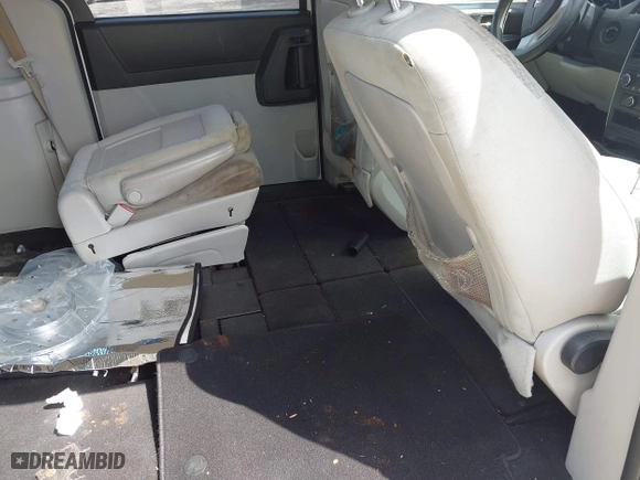 2010 Dodge Grand Caravan SE with VIN 2D4RN4DE5AR490306, listed as a IAAI auction lot 41944376 with 127,107 mi miles. Bid and sale history available at carsss.com. Image 8.