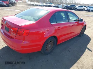 2013 Volkswagen Jetta Sedan SE with VIN 3VWDP7AJ3DM298802, listed as a IAAI auction lot 41822384 with 134,130 mi miles. Bid and sale history available at carsss.com. Image 4.