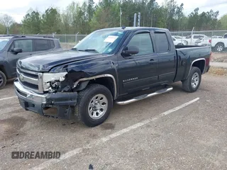 2010 Chevrolet Silverado 1500 LS with VIN 1GCSCREA6AZ245842, listed as a IAAI auction lot 41914724 with 186,952 mi miles. Bid and sale history available at carsss.com. Image 2.