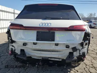 2021 Audi e-tron Prestige z VIN WA1VAAGE8MB040051, wystawiony jako Copart lot #46356155 z przebiegiem 33 501 mil mil oraz Szkody całkowita. Historia ofert i sprzedaży dostępna na DreamBid. Obrazek 6.