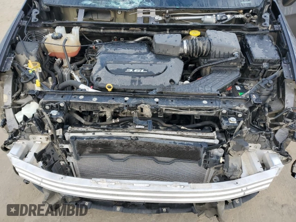 2017 Chrysler Pacifica Touring L with VIN 2C4RC1BG4HR593152, listed as a Copart auction lot 87869615 with 83,292 mi miles and Salvage Title. Bid and sale history available at DreamBid. Image 14.
