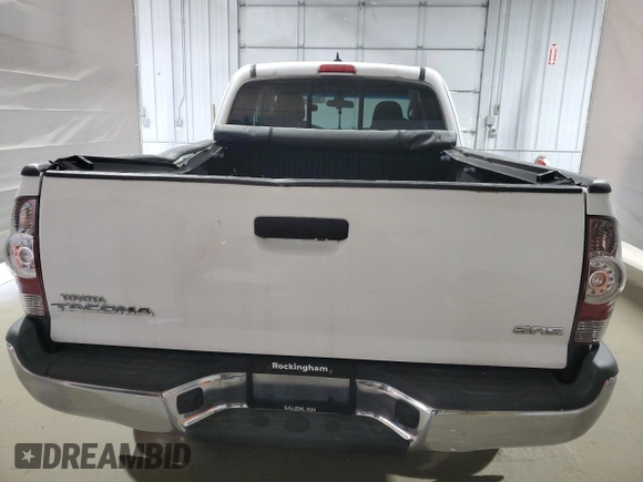2015 Toyota Tacoma z VIN 5TFUX4EN7FX039029, wystawiony jako Copart lot #55161325 z przebiegiem 27 791 mil mil oraz Szkoda całkowita • Salvage title. Historia ofert i sprzedaży dostępna na DreamBid. Obrazek 6.