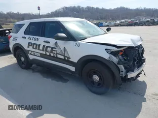 2020 Ford Police Interceptor Utility z VIN 1FM5K8AW5LGC67871, wystawiony jako IAAI lot #41786146 z przebiegiem 95 458 mil mil oraz . Historia ofert i sprzedaży dostępna na DreamBid. Obrazek 1.