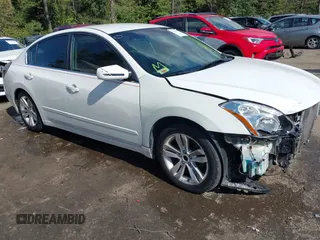 2011 Nissan Altima 2.5 S with VIN 1N4AL2AP6BN476218, listed as a IAAI auction lot 37731114 with 142,047 mi miles. Bid and sale history available at carsss.com. Image 1.