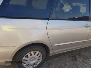2008 Toyota Sienna CE z VIN 5TDZK23C88S127204, wystawiony jako IAAI lot #42457540 z przebiegiem 302 302 mil mil oraz . Historia ofert i sprzedaży dostępna na DreamBid. Obrazek 12.