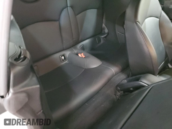 2015 MINI Convertible S с VIN WMWZP3C54F2A90956, выставлен на аукционе Copart как лот 57052545 с пробегом 39 096 миль миль и Списание • Salvage title. История ставок и продаж доступна на DreamBid. Изображение 10.