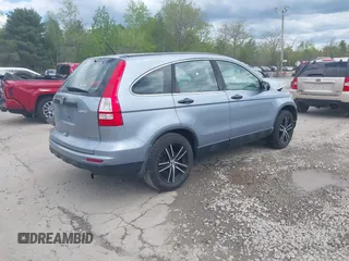 2010 Honda CR-V LX z VIN 5J6RE4H32AL089773, wystawiony jako IAAI lot #42224872 z przebiegiem 104 406 mil mil oraz . Historia ofert i sprzedaży dostępna na DreamBid. Obrazek 4.